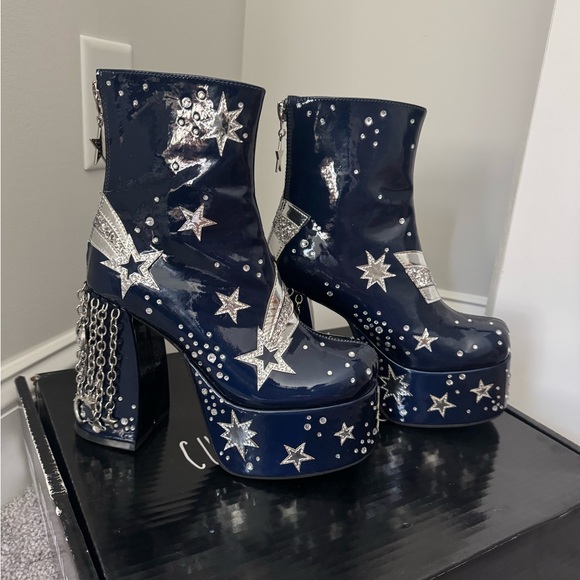 Current Mood Shoes - Platform Star-Embellished Ankle Boots in Navy